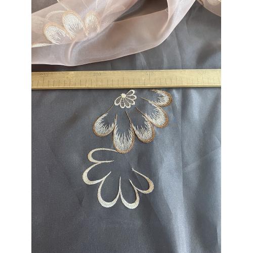 Hnědá vyšívaná organza SANDRA
