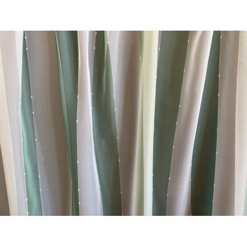Voálová záclona se zelenými pruhy metráž