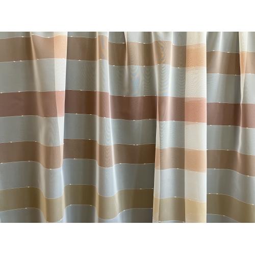 Bílá voálová záclona s růžovými pruhy