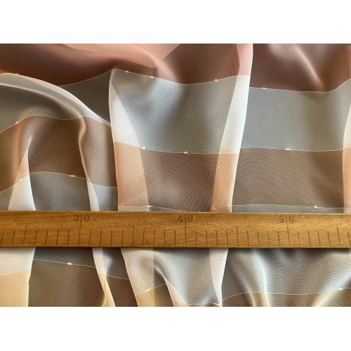 Bílá voálová záclona s růžovými pruhy