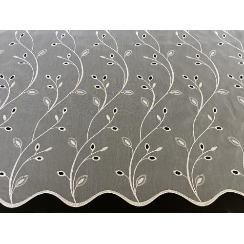 Bílá vyšívaná záclona Madeira V2509/150